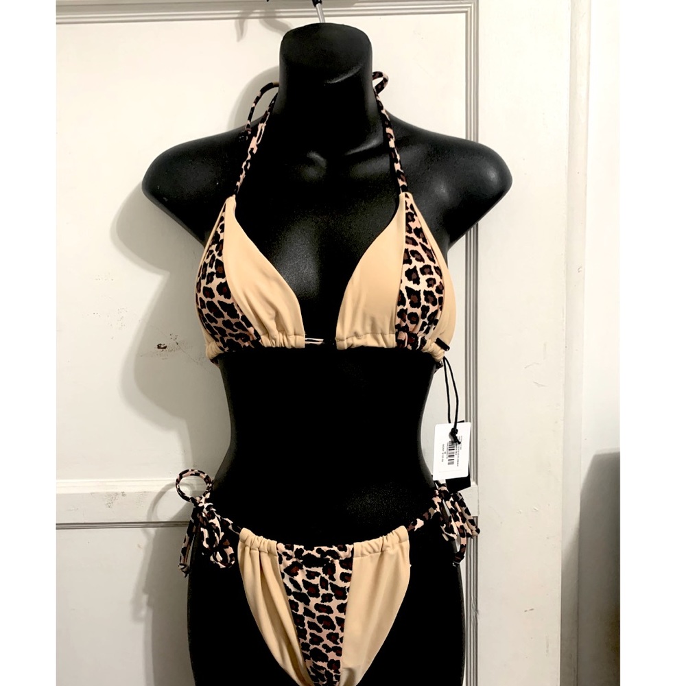 NWT Kendall + Kylie Bikini leopard  swimsuit Size L
